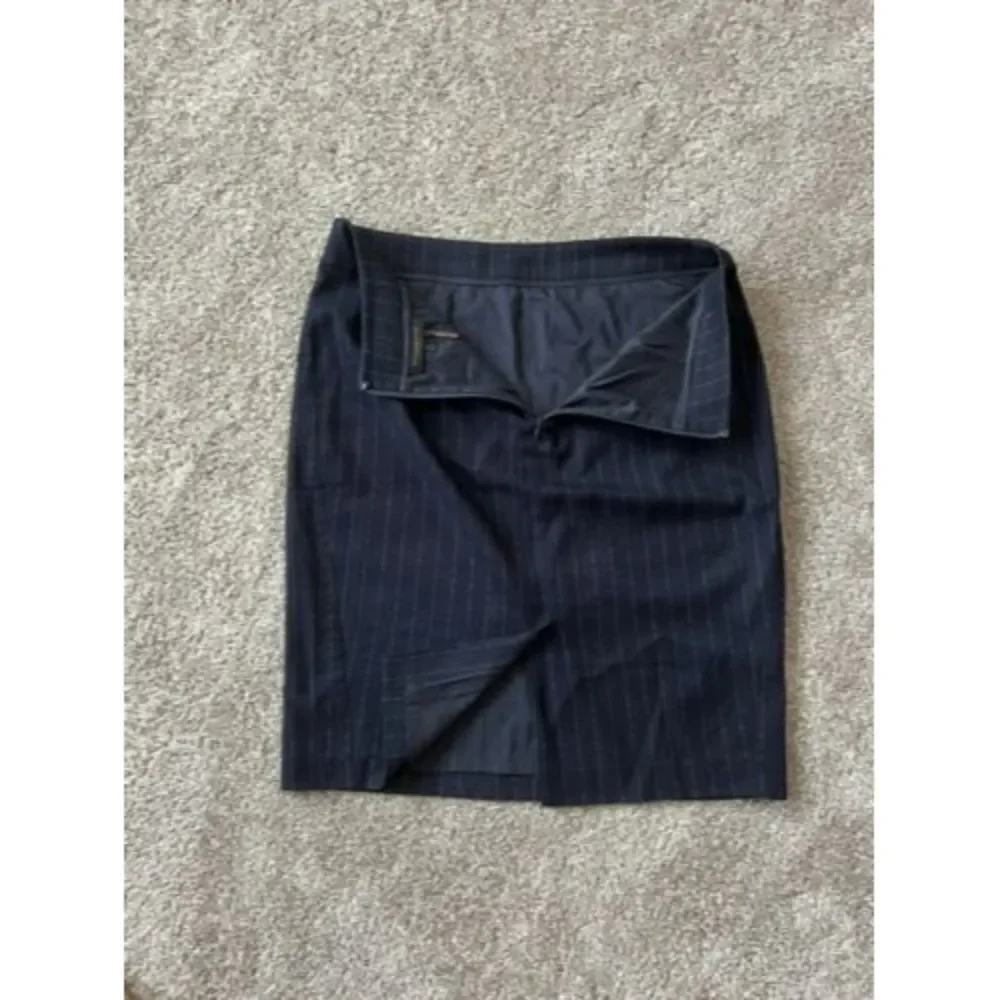 Donna Karan Womens Knee Length Knit Pencil Skirt Navy Blue Stripes Size 8